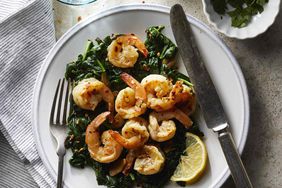 One-Pot Garlicky Shrimp & Spinach