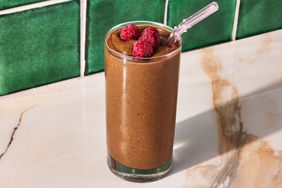 a recipe photo of the Anti-Inflammatory Raspberry & Spinach Smoothie