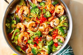 One-Pot Garlicky Shrimp & Broccoli