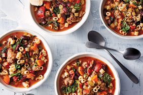 Slow-cooker-turkey-and-Kale-Minestrone-Soup